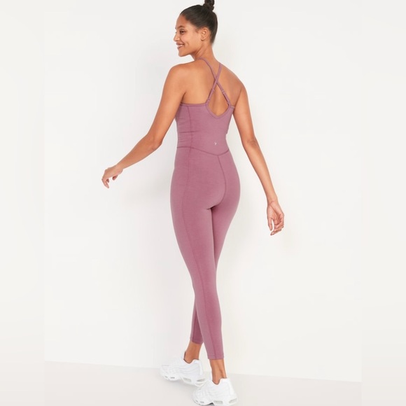 Medium Petite Old Navy power chill 7/8 length cami jumpsuit - Picture 2 of 3